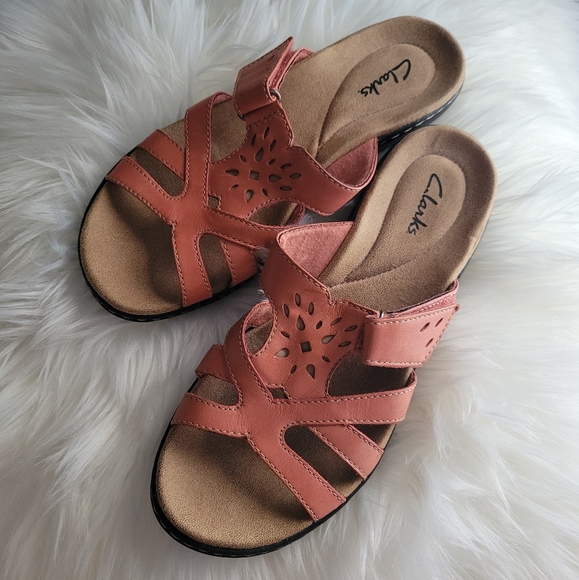 Clark's Leisa Plum Slides - Picture 2 of 6